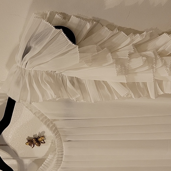 Like new blouse - Picture 2 of 6